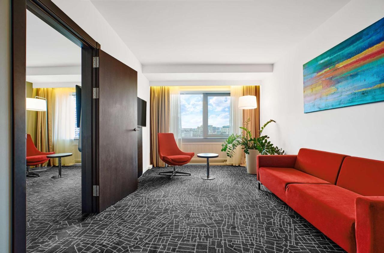 Park Inn By Radisson Kyiv Troyitska Exterior photo