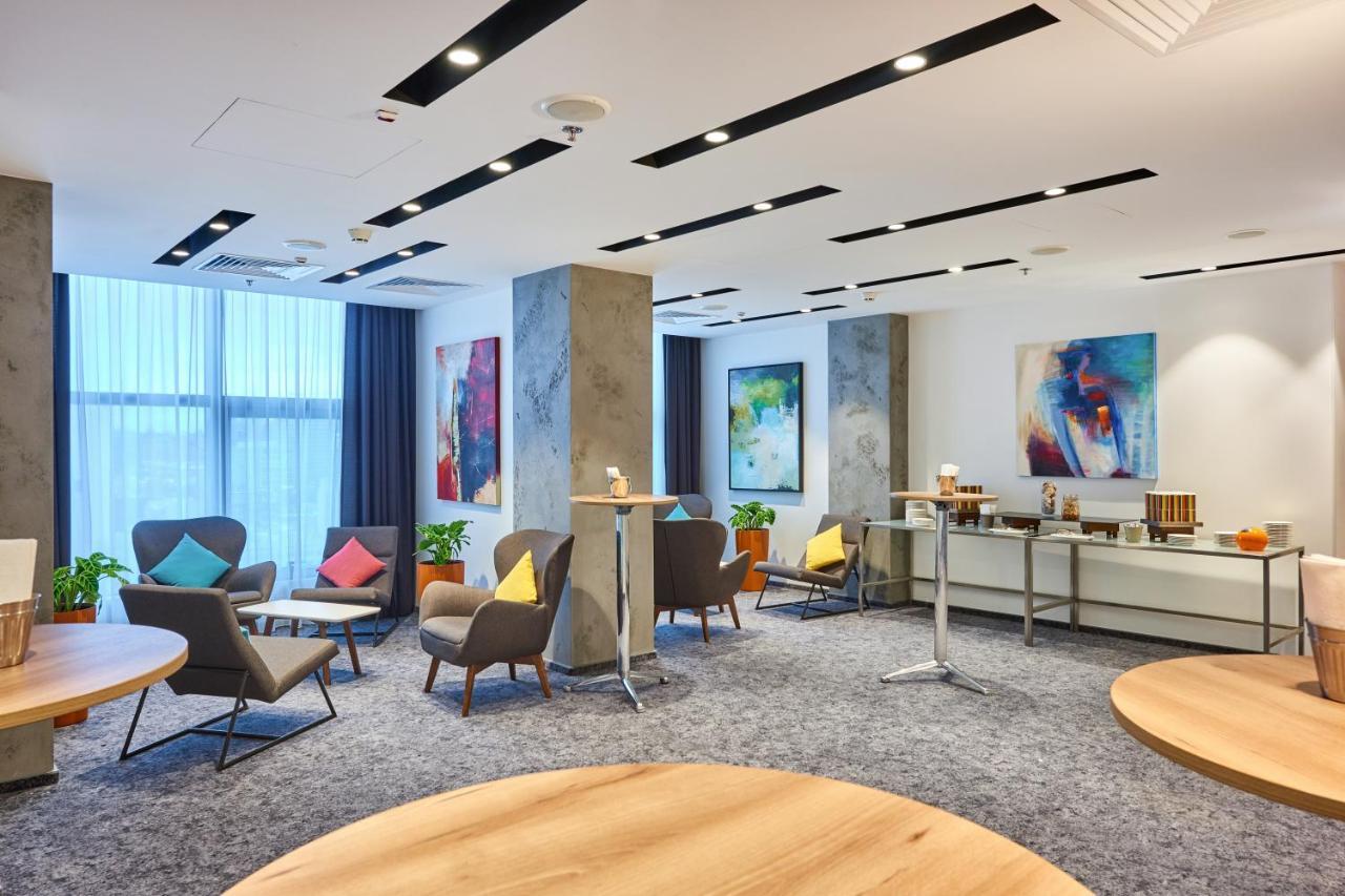 Park Inn By Radisson Kyiv Troyitska Exterior photo