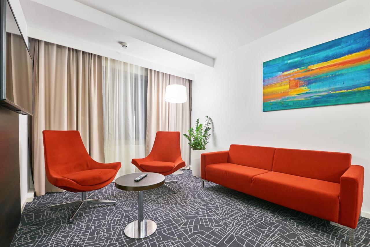 Park Inn By Radisson Kyiv Troyitska Exterior photo