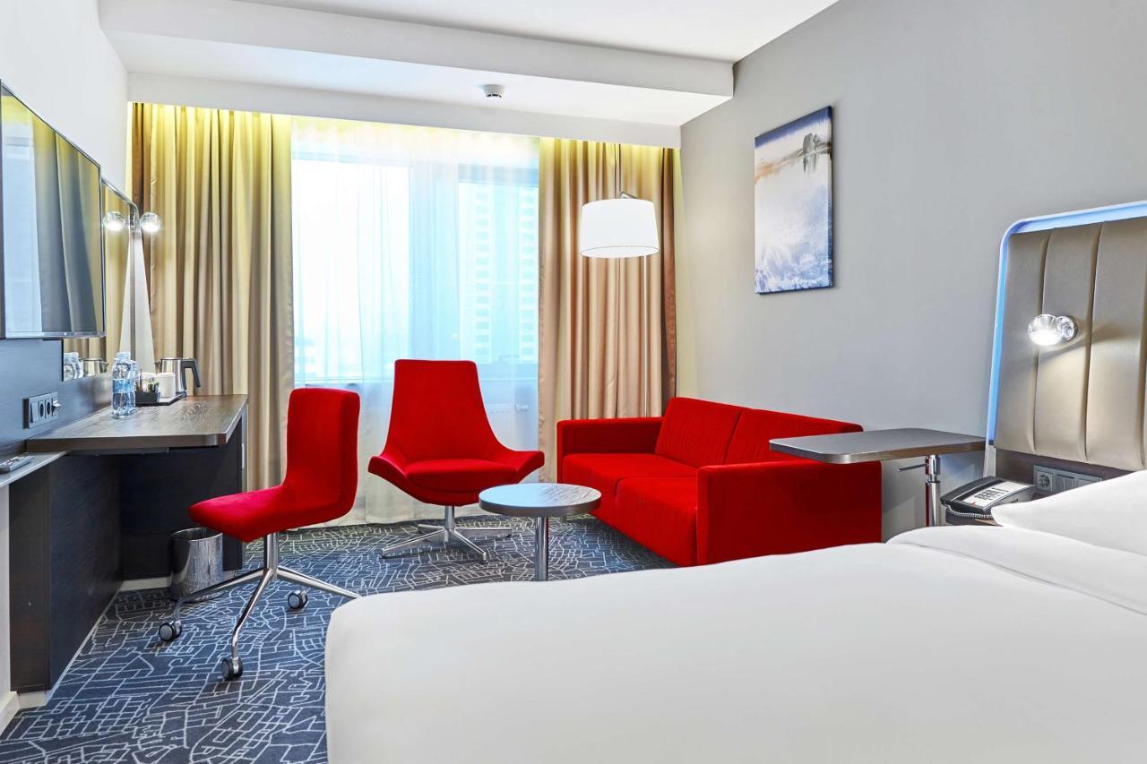 Park Inn By Radisson Kyiv Troyitska Exterior photo